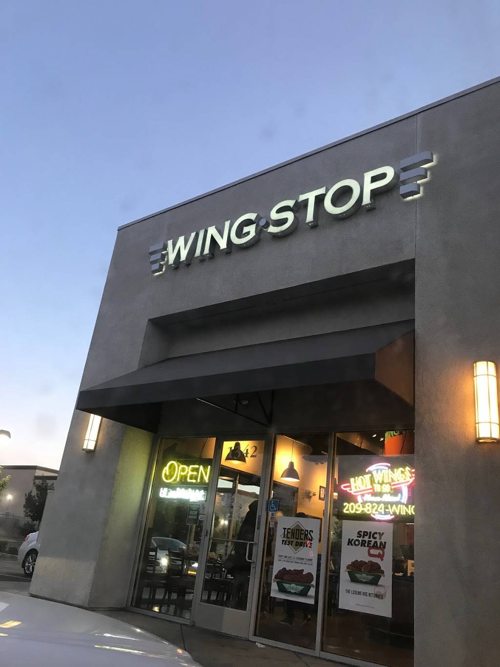 Wingstop | meal delivery | 1342 E Yosemite Ave, Manteca, CA 95336, USA | 2098249464 OR +1 209-824-9464