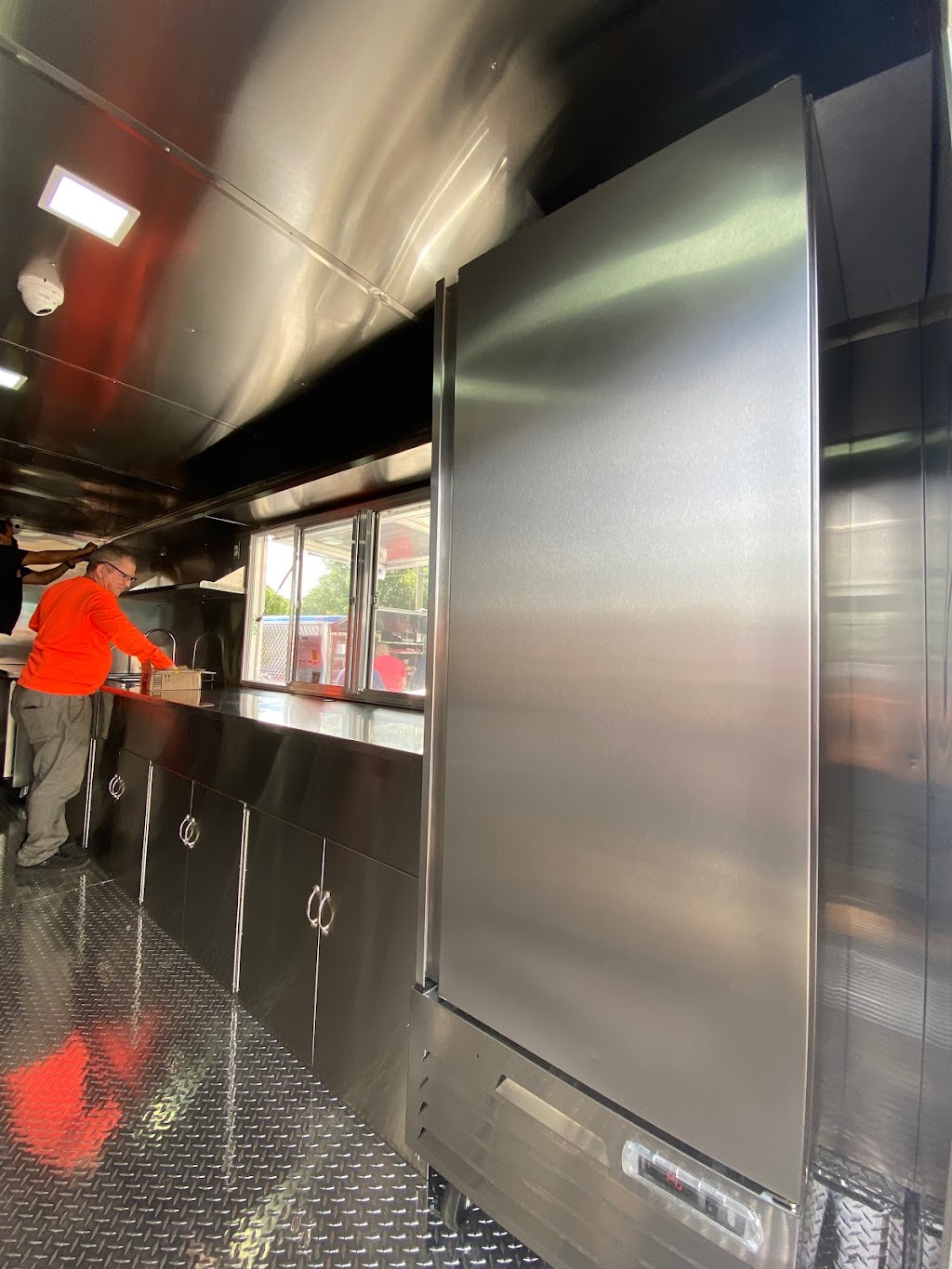 Howieluvs pizza wings and subs | restaurant | 6511 Ramona Blvd, Jacksonville, FL 32254, USA | 9049822109 OR +1 904-982-2109