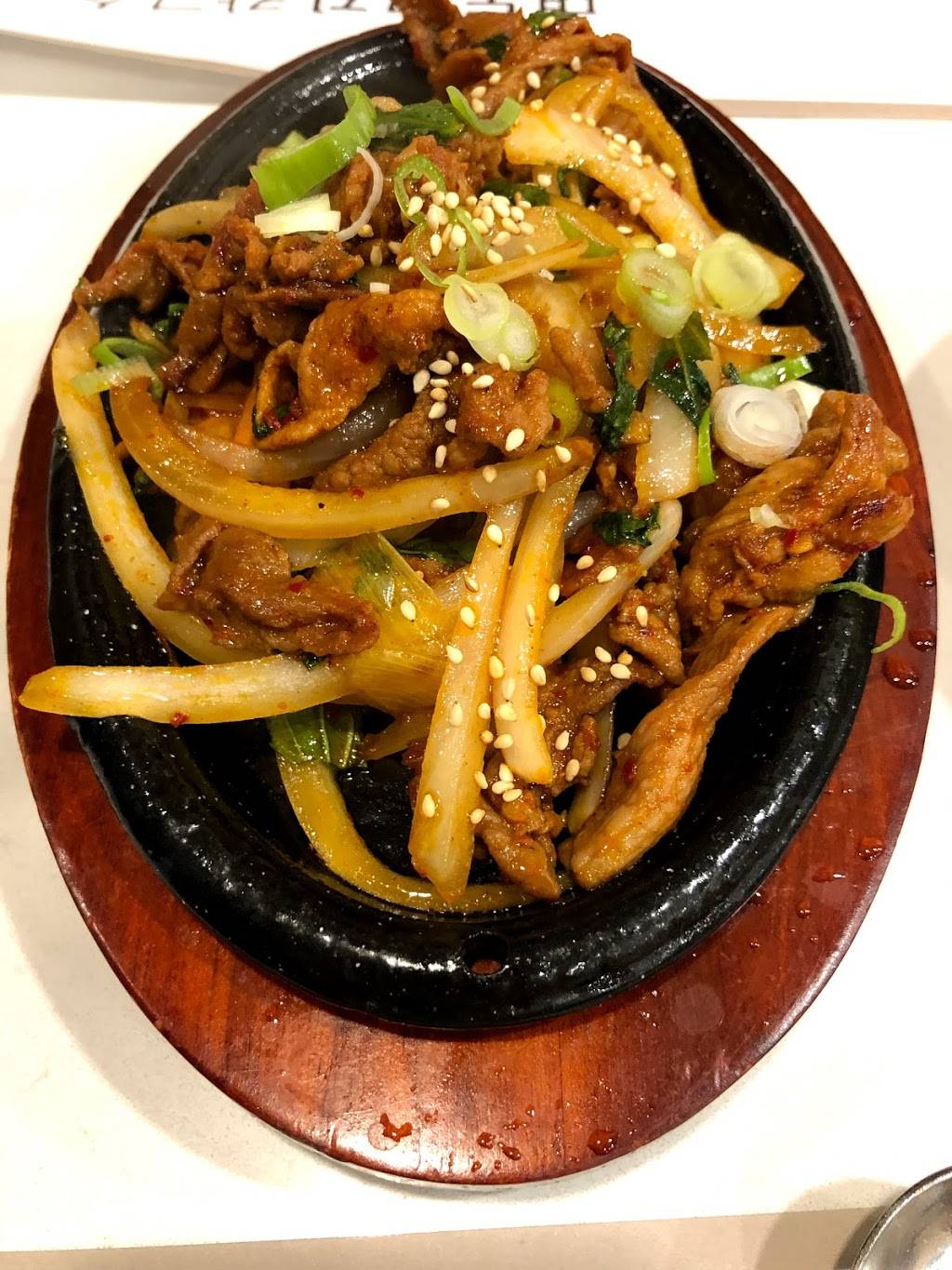 Myeongdong Gyoza Kalguksu | restaurant | 7117 Bathurst St Unit 106, Thornhill, ON L4J 2J6, Canada | 9055973911 OR +1 905-597-3911