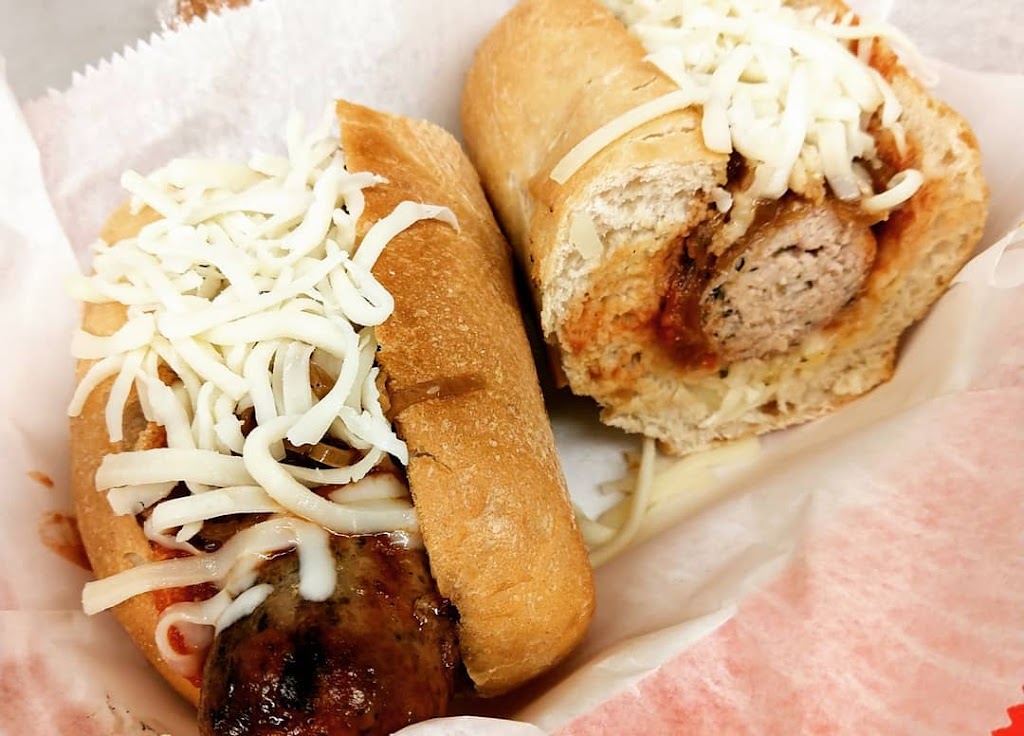 The Crum Box Gastgarden | restaurant | 653 Railroad Sq, Tallahassee, FL 32310, USA | 8505990633 OR +1 850-599-0633