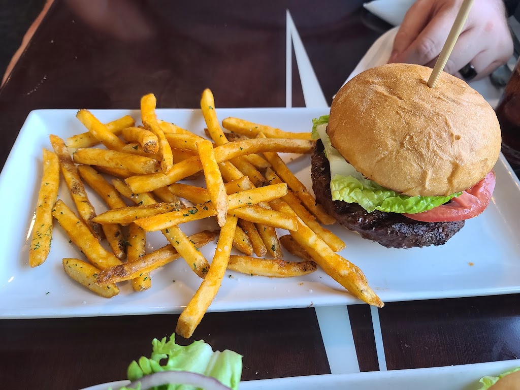 Beach House Bar & Grille | restaurant | 8375 Gulf Blvd, Navarre, FL 32566, USA | 8506846022 OR +1 850-684-6022