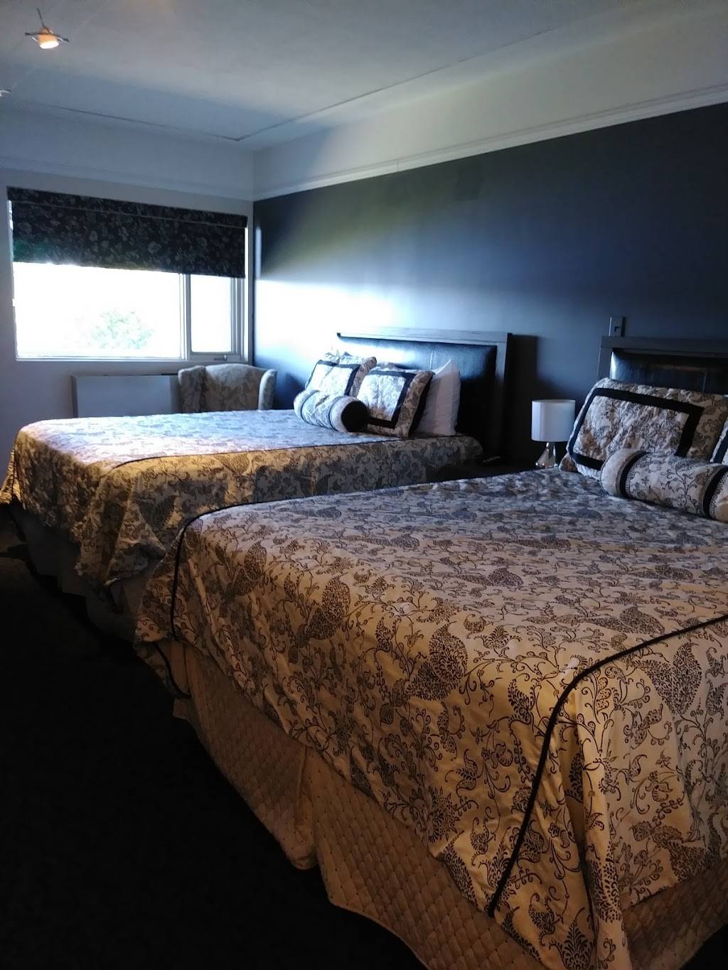 Le Manoir Du Lac-Etchemin | restaurant | 1415 QC-277, Lac-Etchemin, QC G0R 1S0, Canada | 4186252101 OR +1 418-625-2101