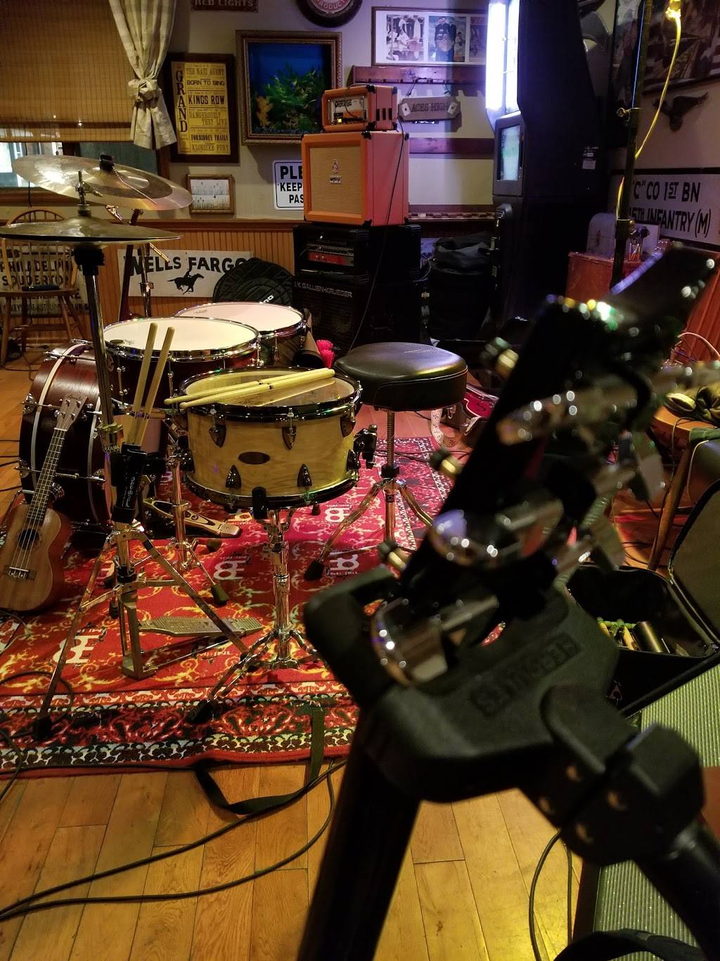 Rockwells Restaurant | restaurant | 120 Gravel Pike, Green Lane, PA 18054, USA | 2152348555 OR +1 215-234-8555