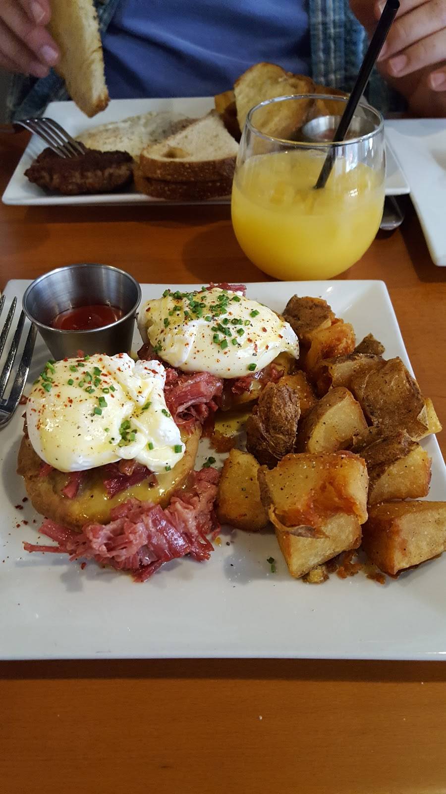 16C | restaurant | 16 Cottage Ave, Quincy, MA 02169, USA | 6174812170 OR +1 617-481-2170