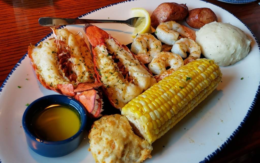 Red Lobster | restaurant | 2825 S Rochester Rd, Rochester Hills, MI 48307, USA | 2482998090 OR +1 248-299-8090