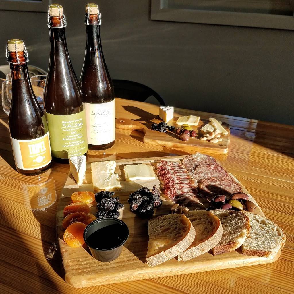 The Loyalist Market | restaurant | 435 N Trade St #102, Matthews, NC 28105, USA | 7048149866 OR +1 704-814-9866