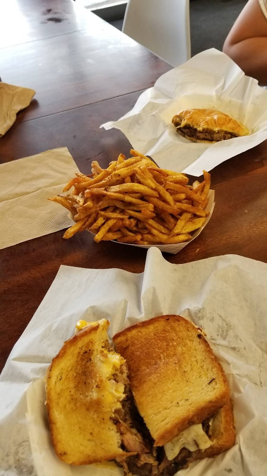 MOB Grill | restaurant | 6213 NW 39th Expy, Bethany, OK 73008, USA | 4057927408 OR +1 405-792-7408