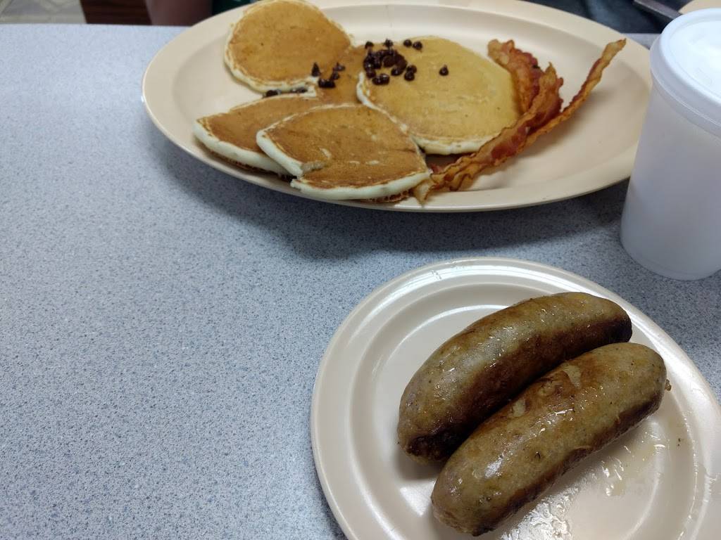 4 Corners Diner | restaurant | 100 E Fort Macon Rd, Atlantic Beach, NC 28512, USA | 2522408855 OR +1 252-240-8855