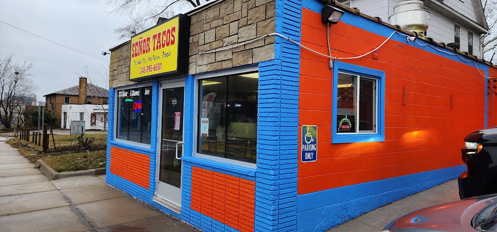 Senor Tacos | restaurant | 223 Oakland Ave, Pontiac, MI 48342, USA | 2488956881 OR +1 248-895-6881