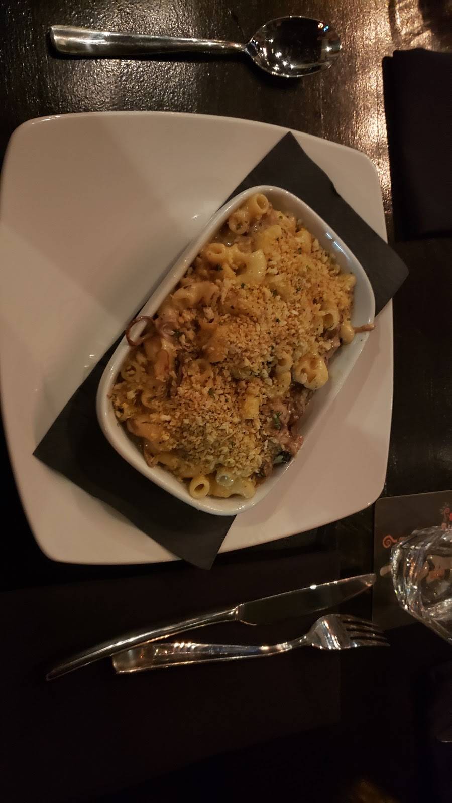 Loch Side - Bar & Lounge | restaurant | 1455 Lakeshore Rd, Burlington, ON L7S 2J1, Canada | 2893373344 OR +1 289-337-3344