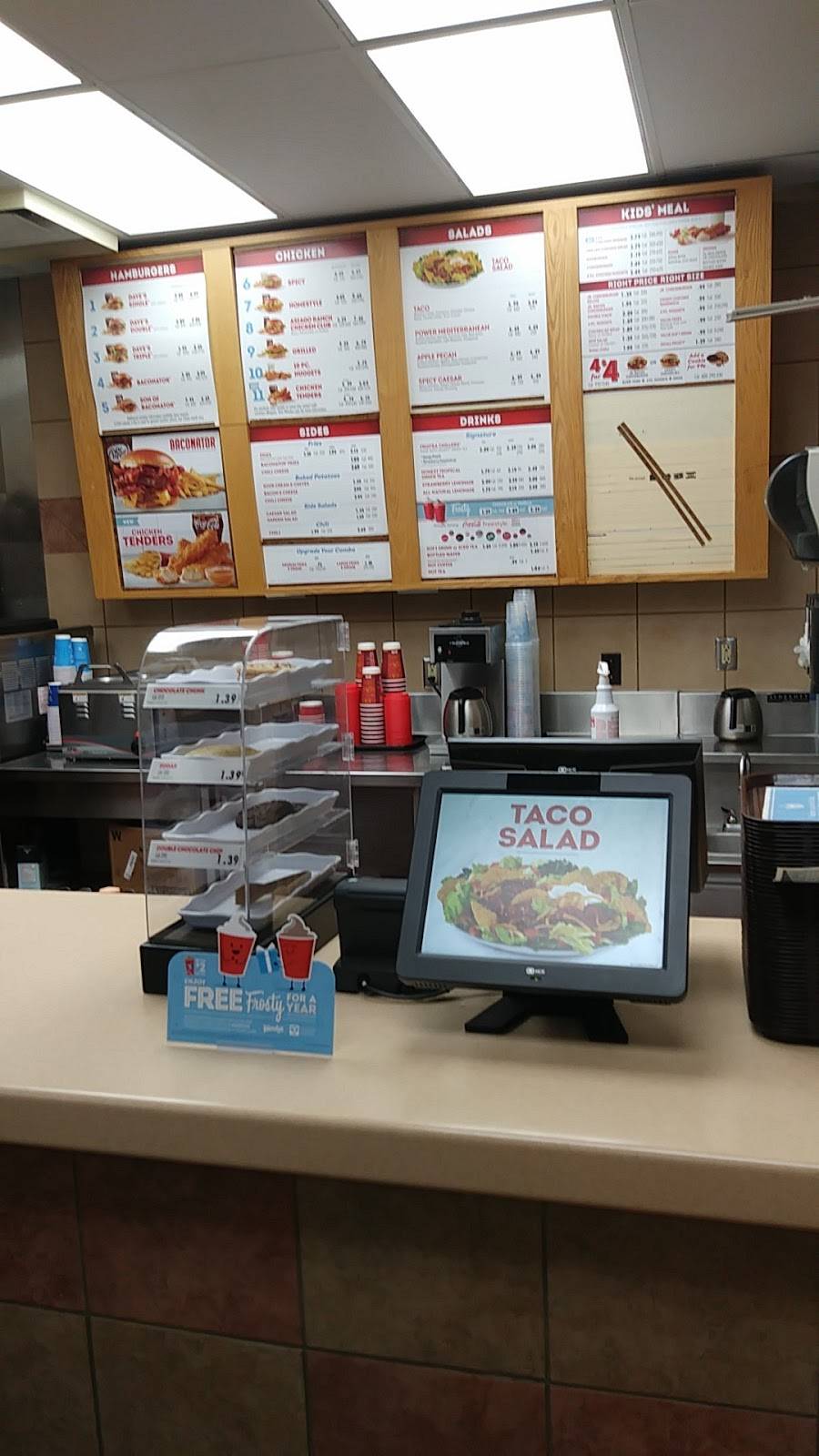 Wendys | restaurant | 2049 Lafayette Ave, Terre Haute, IN 47805, USA | 8124666704 OR +1 812-466-6704