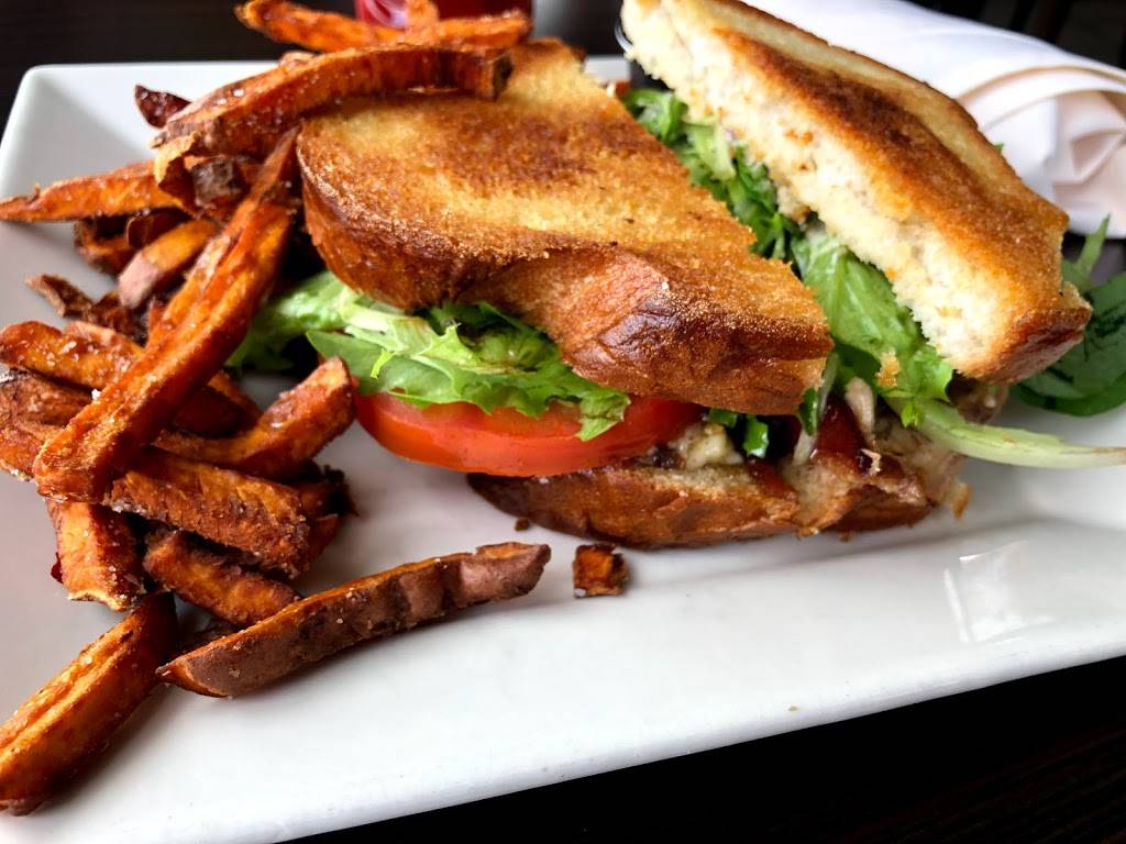 Reflections Family Restaurant | restaurant | 4248, 2913 Taylor Ave, Racine, WI 53405, USA | 2626372243 OR +1 262-637-2243