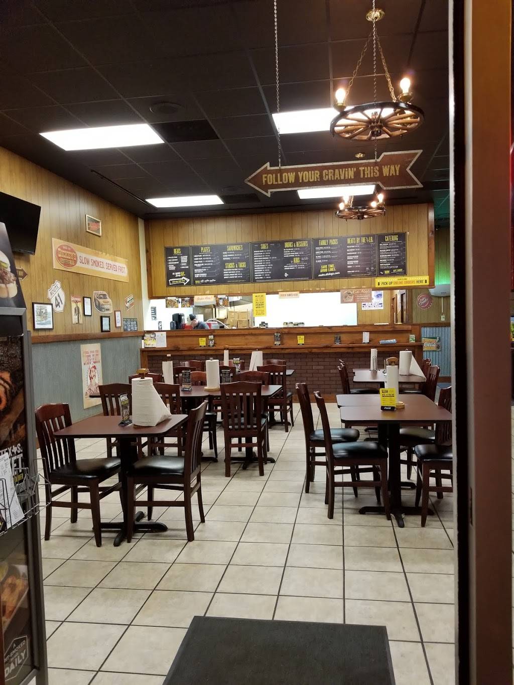 Dickeys Barbecue Pit | meal delivery | 200 Canal Pl #180, Philadelphia, MS 39350, USA | 6016565626 OR +1 601-656-5626