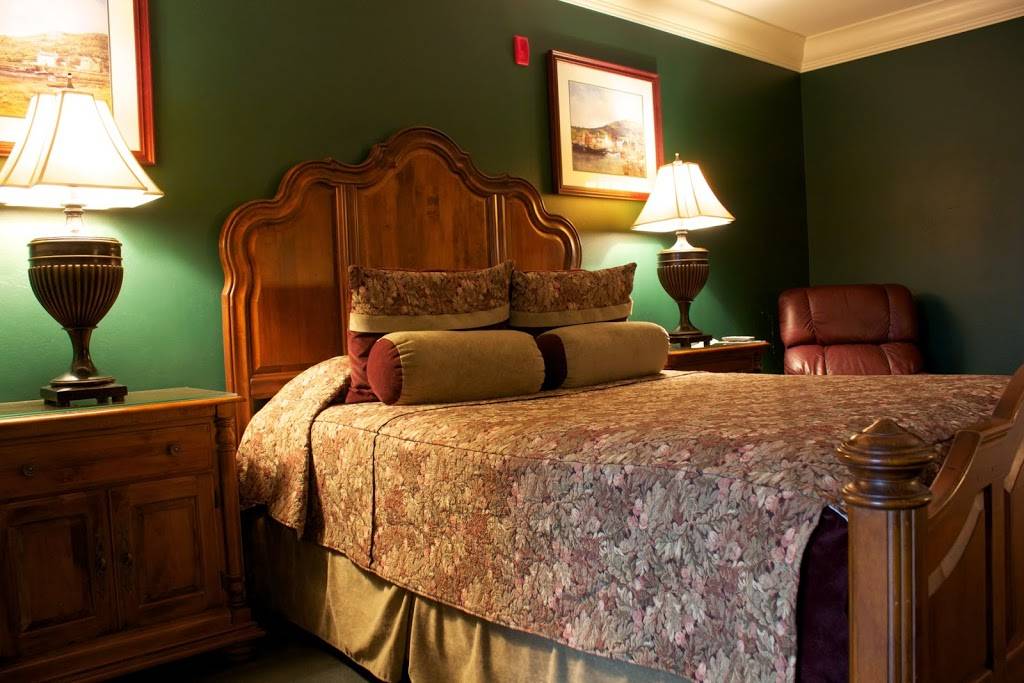 St. Brendans Inn | restaurant | 234 S Washington St, Green Bay, WI 54301, USA | 9208848484 OR +1 920-884-8484