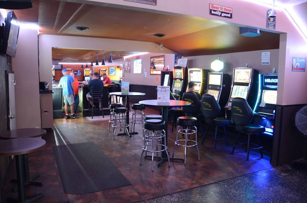 Shot Spot Pub | restaurant | 118 Argentina Ave, Bartonville, IL 61607, USA | 3096979851 OR +1 309-697-9851