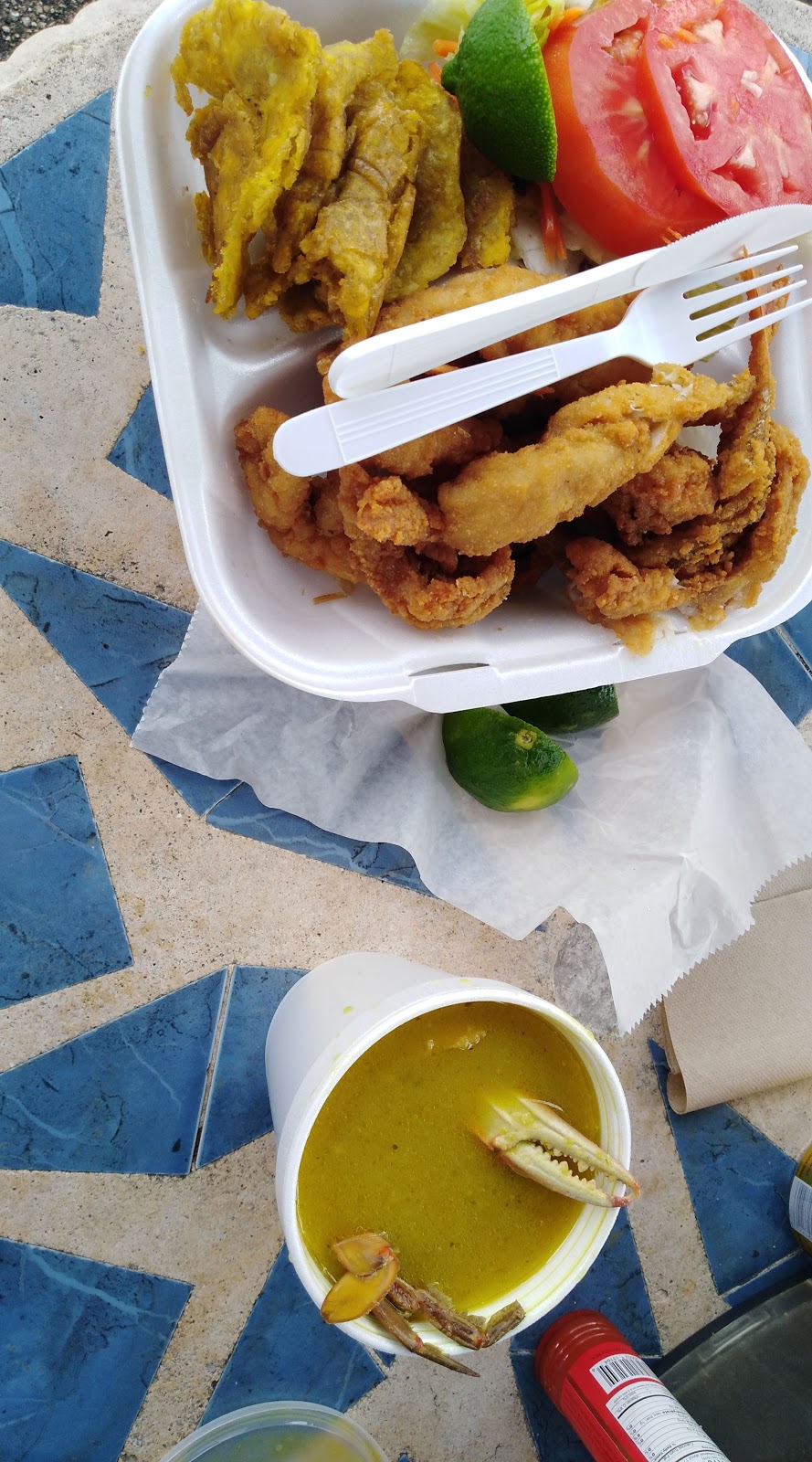 Pescaderia | restaurant | 3114 NW 17th Ave, Miami, FL 33142, USA | 3056361695 OR +1 305-636-1695