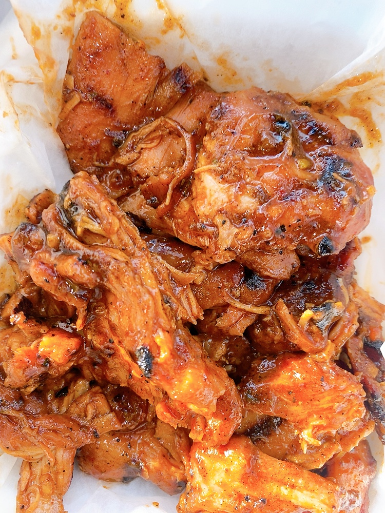 Dont Eat The Bone Bbq | restaurant | 8949 E Washington St, Indianapolis, IN 46219, USA | 3174142035 OR +1 317-414-2035