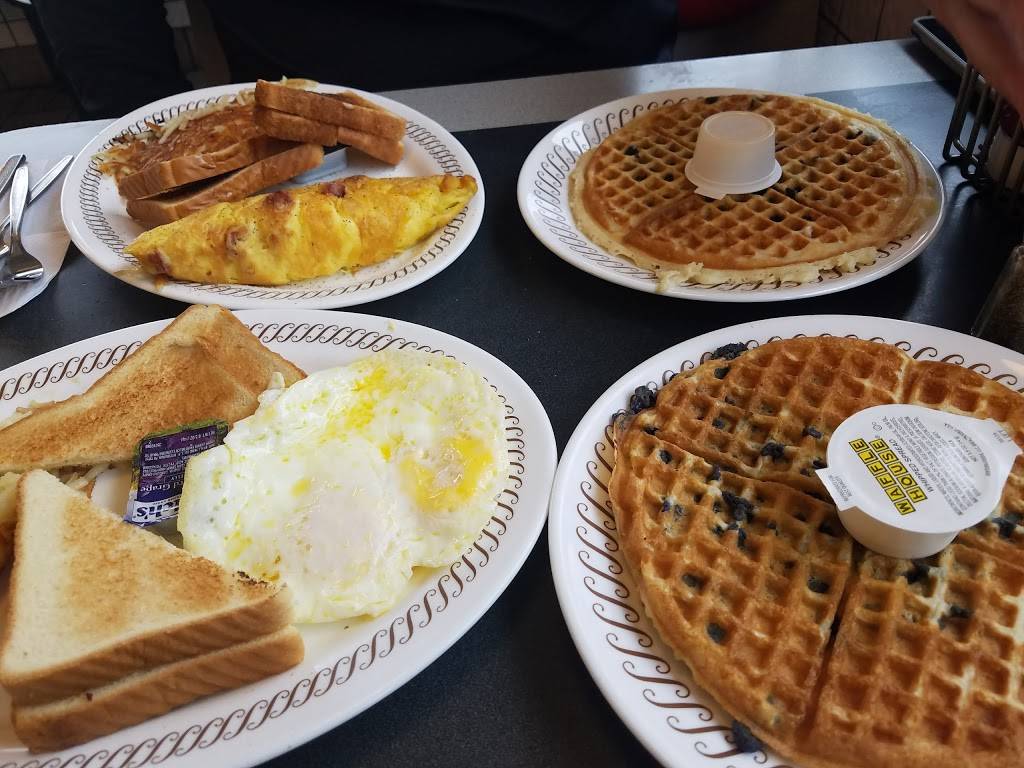 Waffle House | meal takeaway | 2501 Florence Blvd, Florence, AL 35630, USA | 2567186879 OR +1 256-718-6879