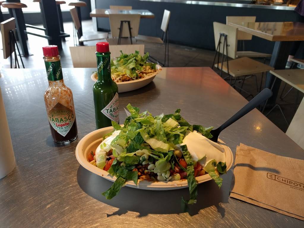 Chipotle Mexican Grill | restaurant | 84 Adams Rd, Rochester Hills, MI 48309, USA | 2484020047 OR +1 248-402-0047