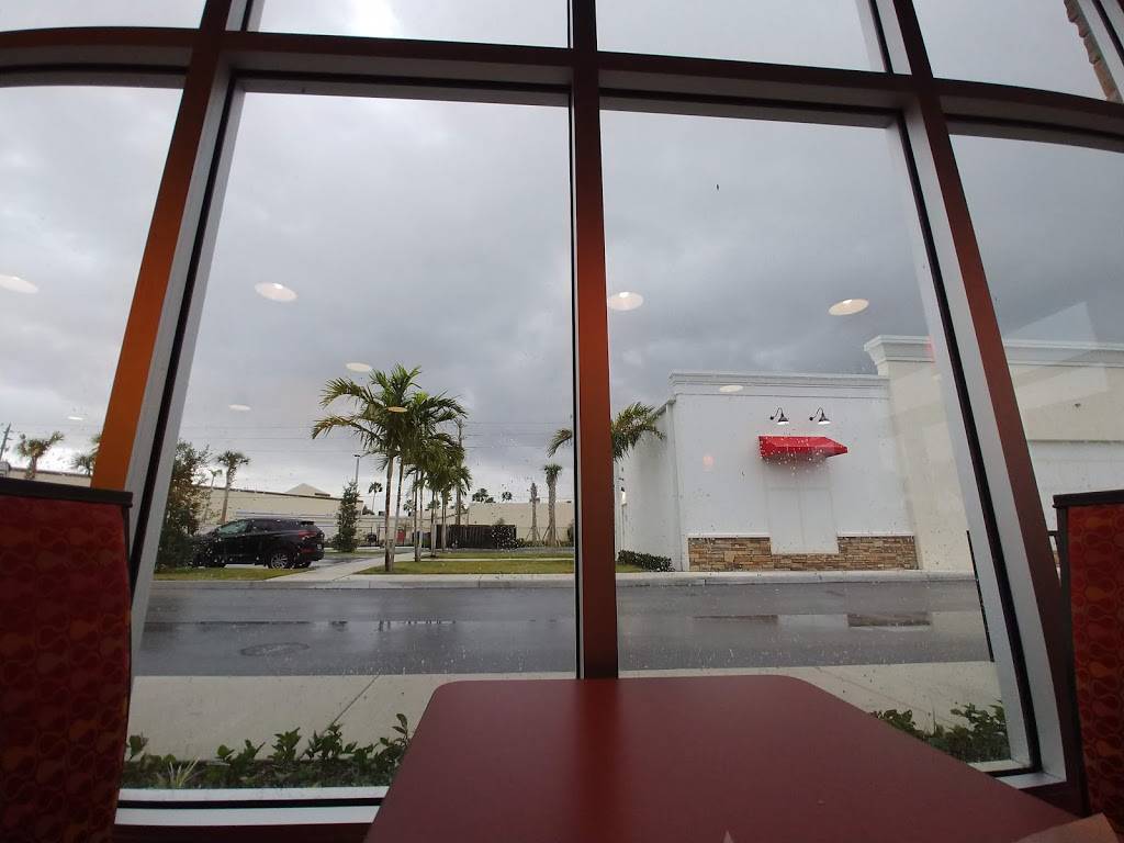 Moes Southwest Grill | restaurant | 2620 SE Federal Hwy, Stuart, FL 34994, USA | 7726786696 OR +1 772-678-6696