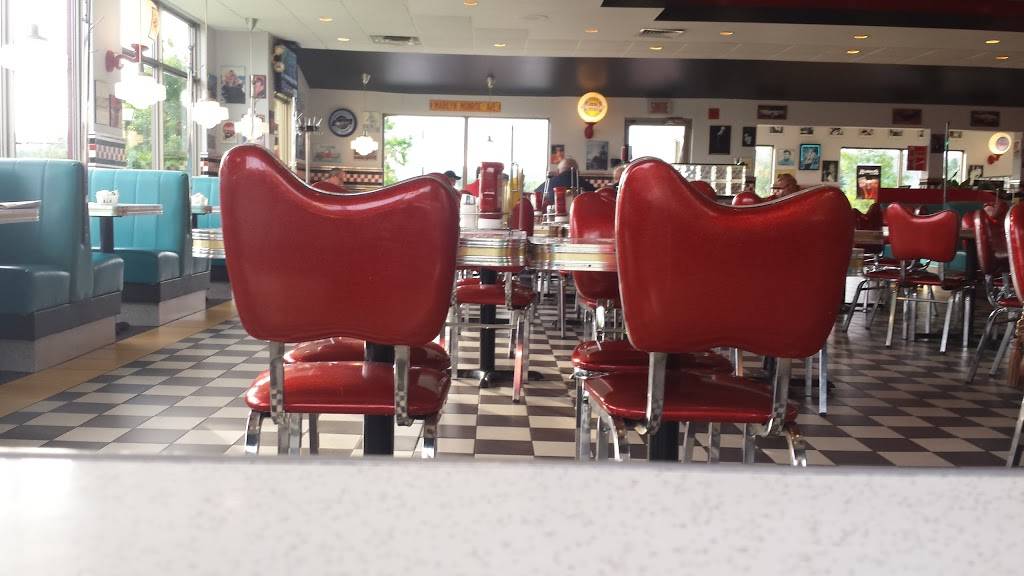 Nickels Deli | restaurant | 480 Boulevard de Sainte-Adèle, Sainte-Adèle, QC J0R 1L0, Canada | 4502299553 OR +1 450-229-9553