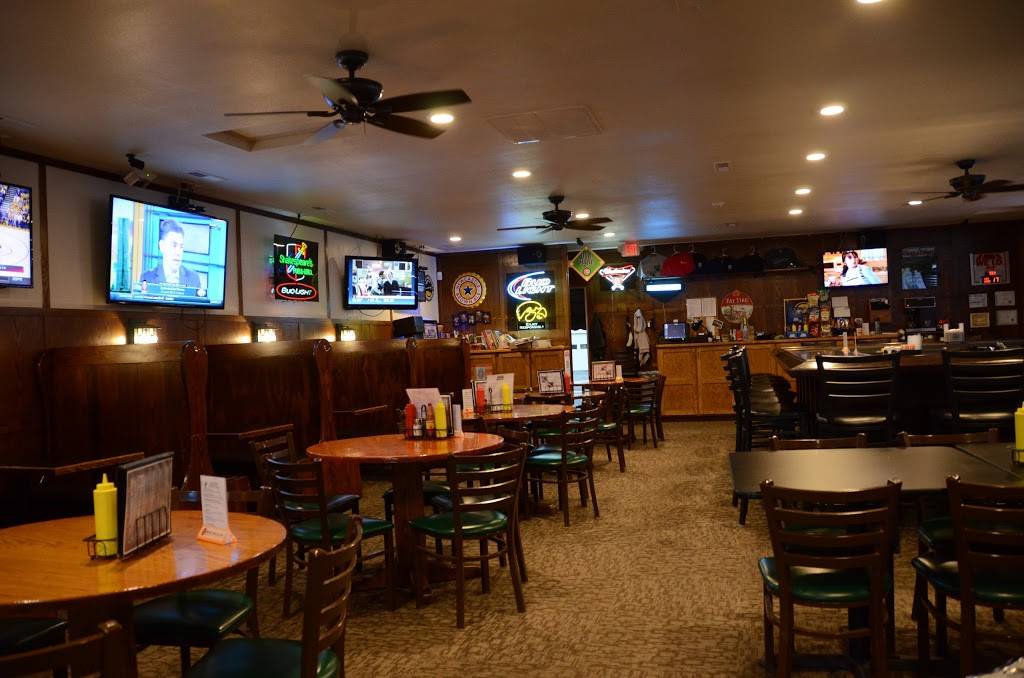 Shakespeares Pub And Grill | restaurant | 819 S 1st Ave, Iowa City, IA 52245, USA | 3193377275 OR +1 319-337-7275