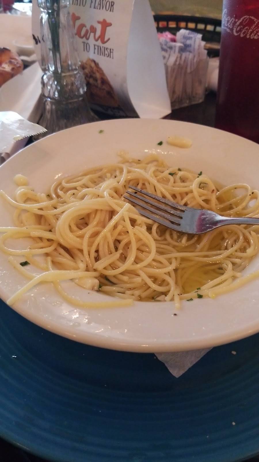 Marinos Italian Restaurant | restaurant | 1401 1st St, Victoria, VA 23974, USA | 4346961812 OR +1 434-696-1812