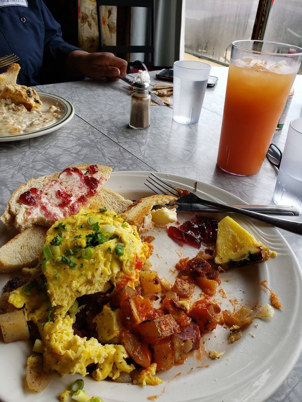 You Say Tomato | restaurant | 2801 Holmes St, Kansas City, MO 64109, USA | 8167565097 OR +1 816-756-5097