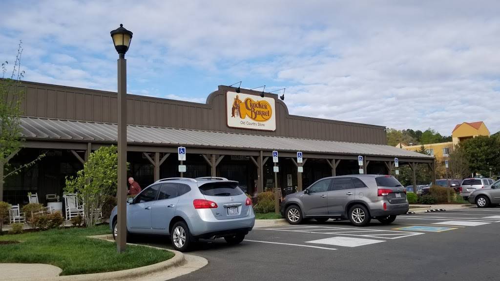 Cracker Barrel Old Country Store | restaurant | 3703 Hillsborough Rd, Durham, NC 27705, USA | 9193092888 OR +1 919-309-2888