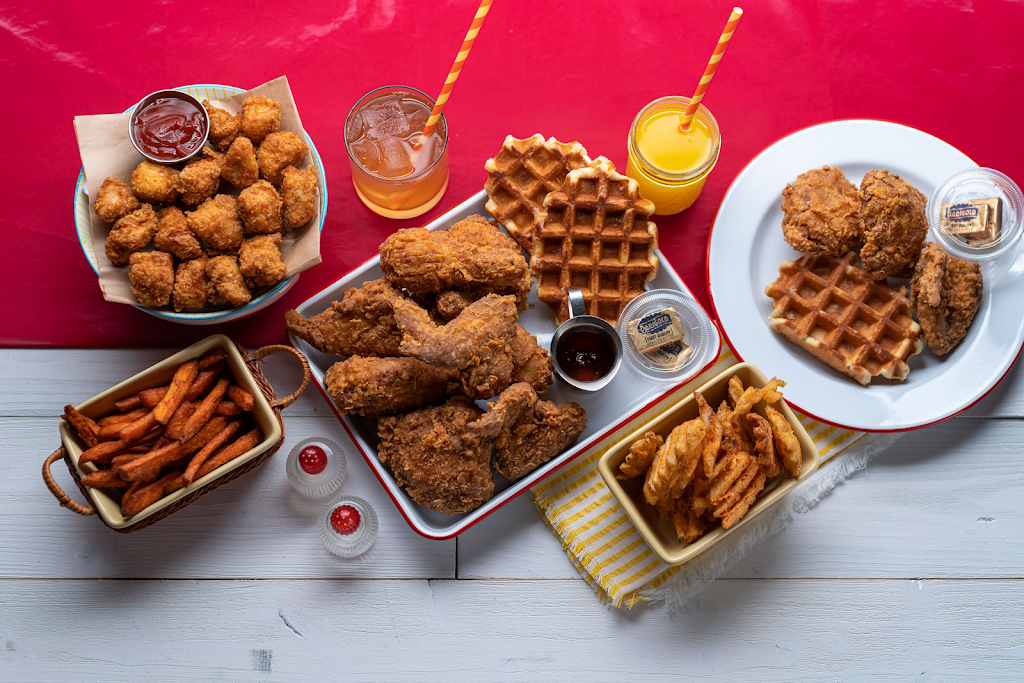 Chucks Chicken & Waffles | restaurant | 271 E Orange Grove Ave, Burbank, CA 91502, USA | 8186583931 OR +1 818-658-3931