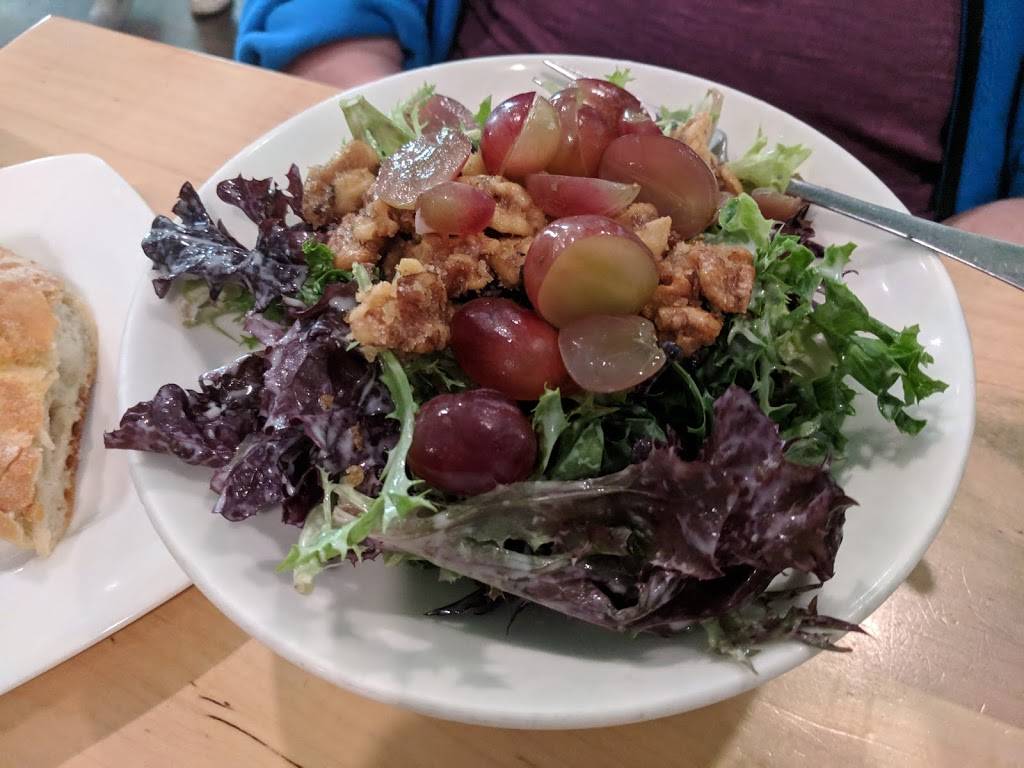 Fork in the Road Restaurant | restaurant | 215 N Rochester St, Mukwonago, WI 53149, USA | 2623637849 OR +1 262-363-7849