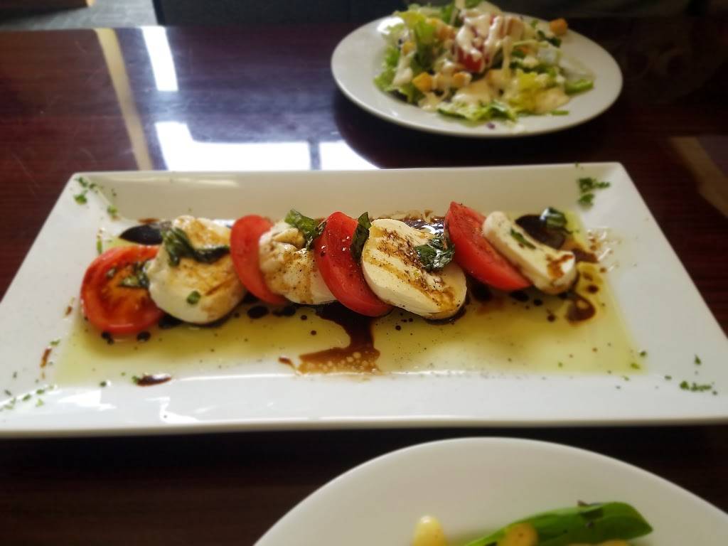 Napolis Italian Restaurant | restaurant | 1205 US-30 suite a, Carroll, IA 51401, USA | 7127752565 OR +1 712-775-2565