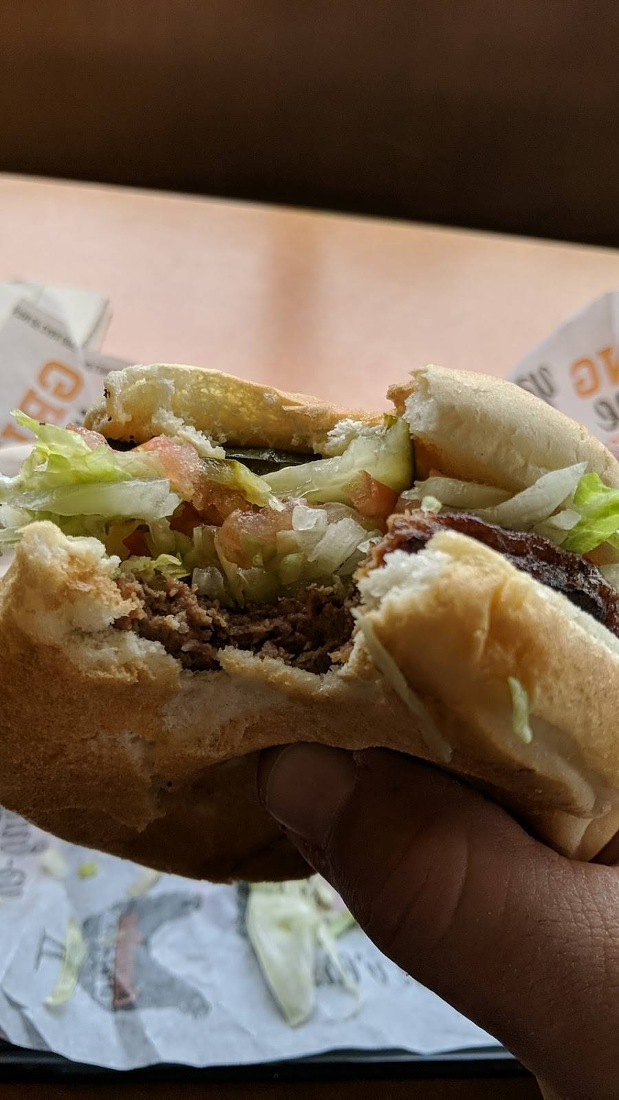 Harveys | restaurant | 830 Niagara St, Welland, ON L3C 1M3, Canada | 9057354040 OR +1 905-735-4040