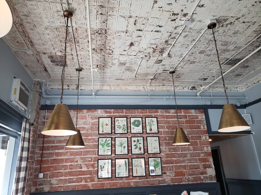 Crush XI | restaurant | 923 E New Haven Ave, Melbourne, FL 32901, USA | 3213126067 OR +1 321-312-6067