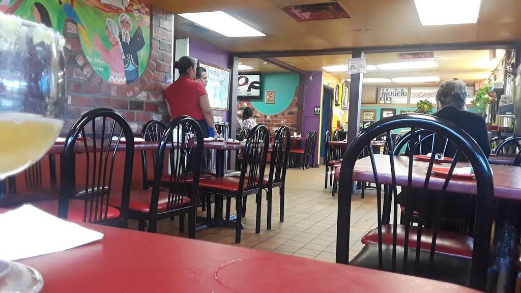 Chelinos Mexican Restaurant | restaurant | 427 SW Grand Blvd, Oklahoma City, OK 73109, USA | 4056361110 OR +1 405-636-1110