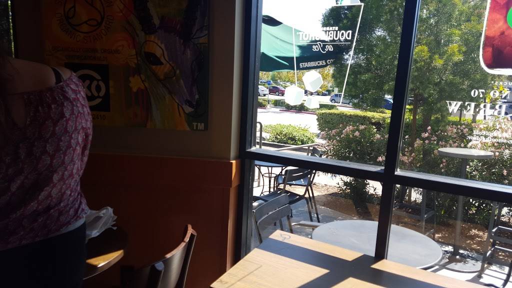 Starbucks | cafe | 28160 Newhall Ranch Rd, Santa Clarita, CA 91355, USA | 6617028591 OR +1 661-702-8591