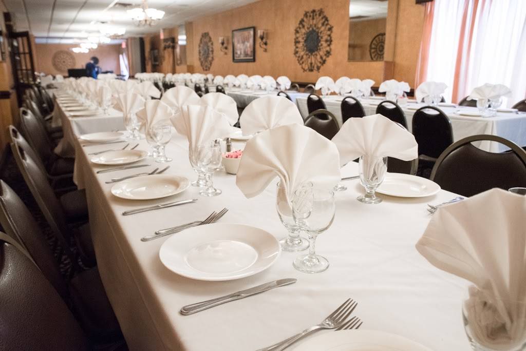 Filomenas | restaurant | 1039 Hempstead Turnpike, Franklin Square, NY 11010, USA | 5164374919 OR +1 516-437-4919