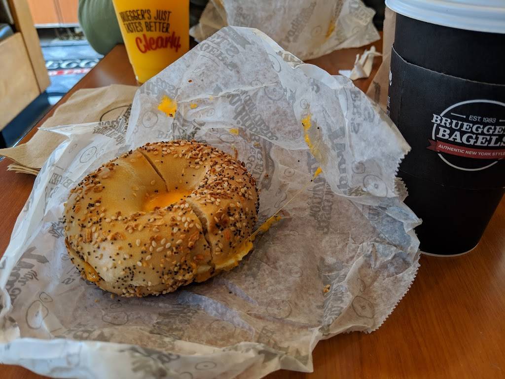 Brueggers Bagels | cafe | 27702 Crown Valley Pkwy F3, Ladera Ranch, CA 92694, USA | 9493472470 OR +1 949-347-2470