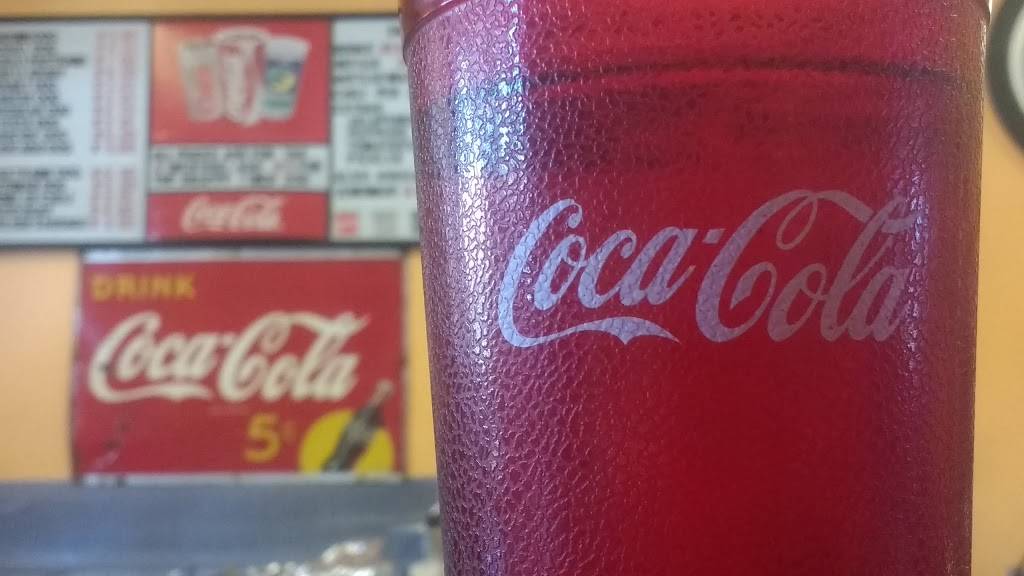 Hound Dog Hot Dog Shop | restaurant | 2802, 8749 Glenoaks Blvd, Sun Valley, CA 91352, USA | 8187689712 OR +1 818-768-9712