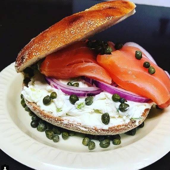 Bagel Boss | restaurant | 69-48 Main St, Flushing, NY 11367, USA | 7187362677 OR +1 718-736-2677