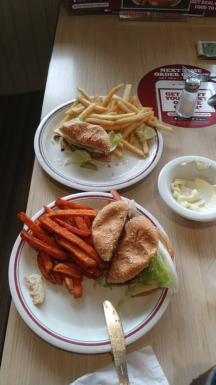 Huddle House | restaurant | 650 N Temple Ave, Starke, FL 32091, USA | 9049642236 OR +1 904-964-2236