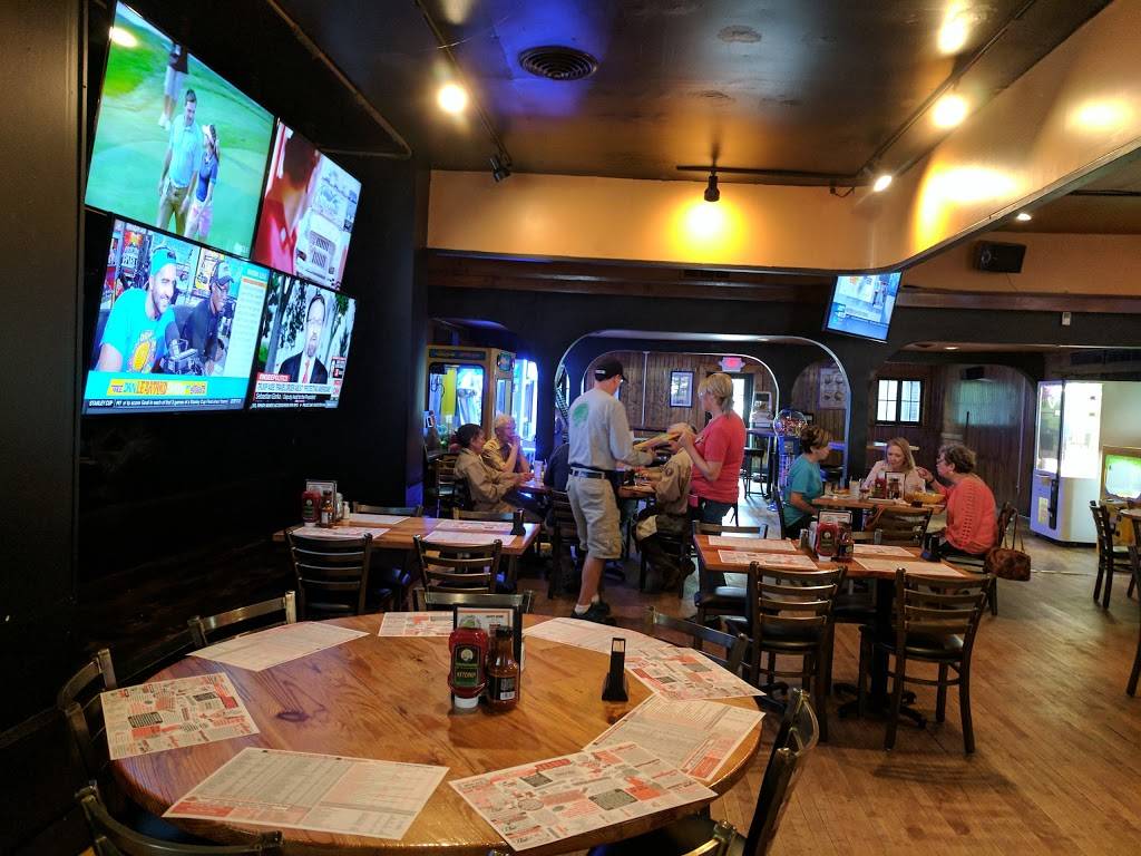 Winking Lizard Tavern | restaurant | 1615 Main St, Peninsula, OH 44264, USA | 3304671002 OR +1 330-467-1002