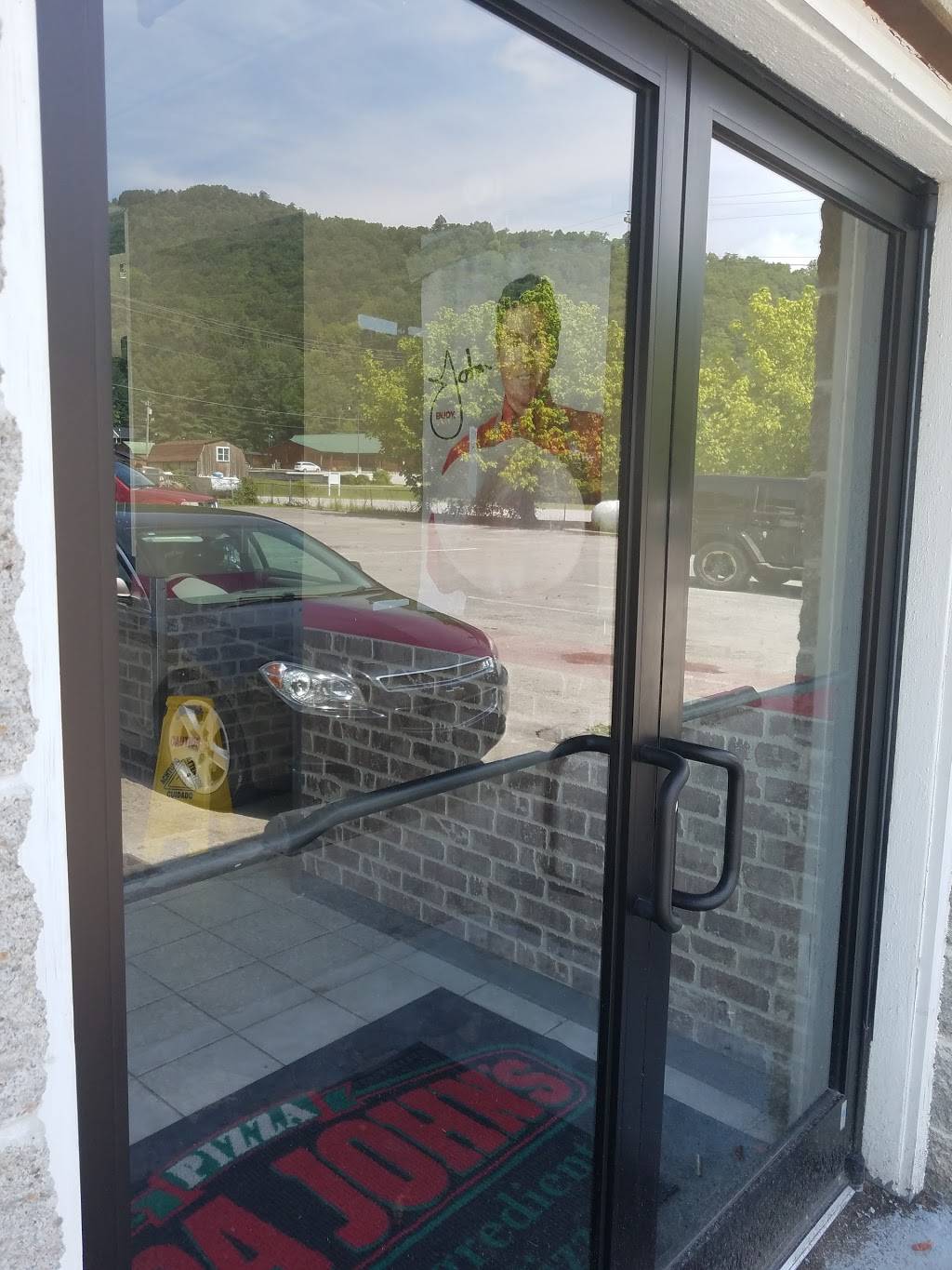 Papa Johns Pizza | restaurant | 1313 S, US-421, Harlan, KY 40831, USA | 6065737272 OR +1 606-573-7272