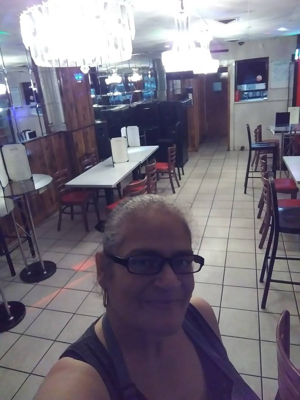 Zulians Restaurant | restaurant | 792 Bergen St, Newark, NJ 07108, USA | 9736230070 OR +1 973-623-0070