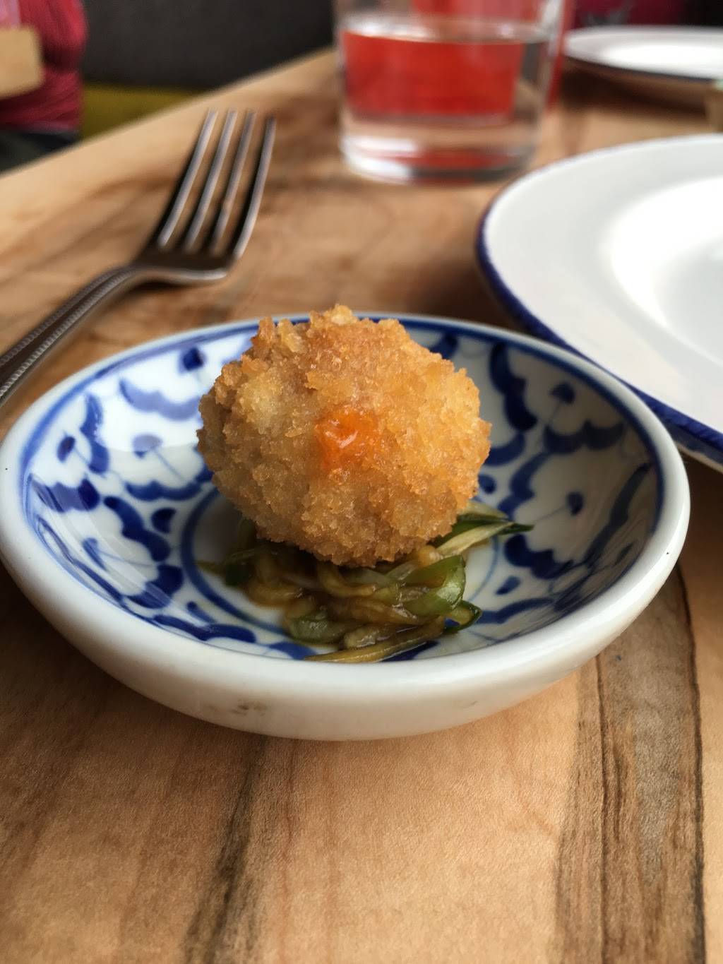 Giant | restaurant | 3209 W Armitage Ave, Chicago, IL 60647, USA | 7732520997 OR +1 773-252-0997