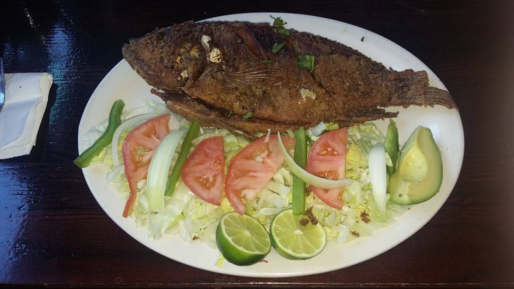 Paisanos Restaurant | restaurant | 223 High St, Waltham, MA 02453, USA | 7818994505 OR +1 781-899-4505