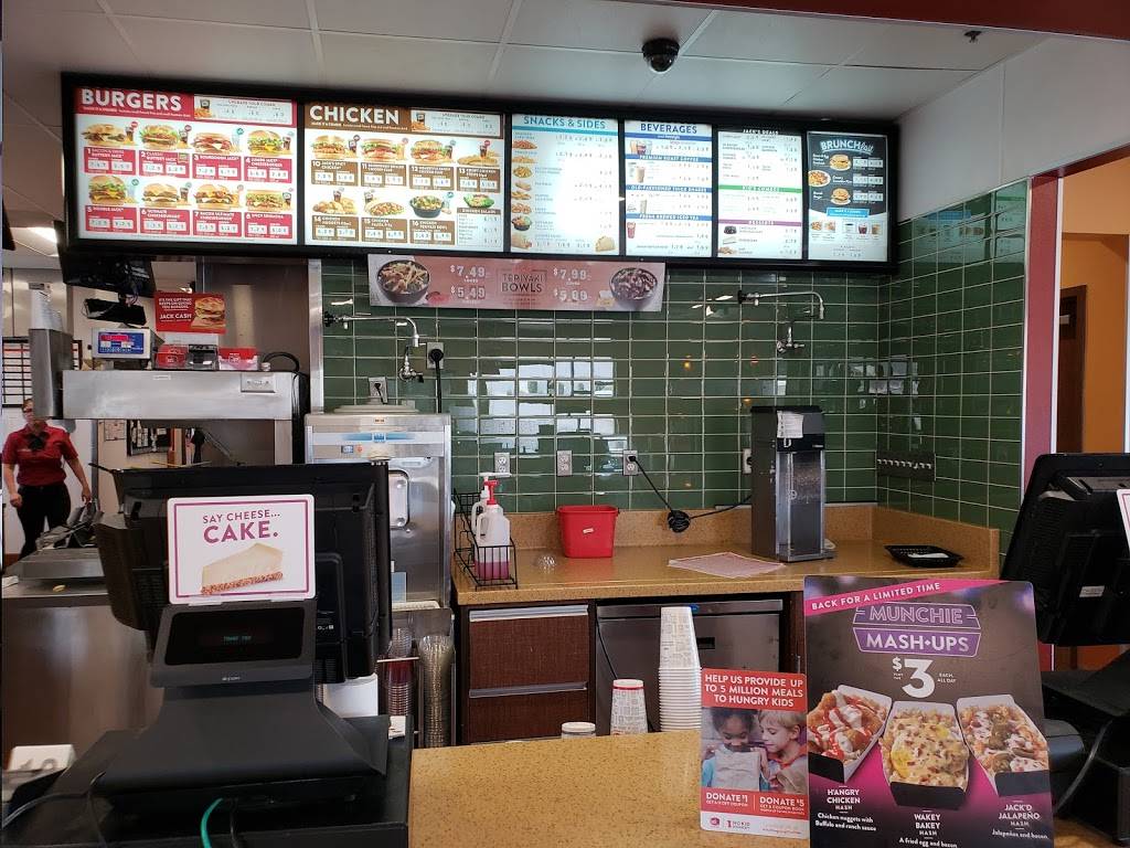 Jack in the Box | restaurant | 2955 N Chester Ave, Bakersfield, CA 93308, USA | 6613879454 OR +1 661-387-9454