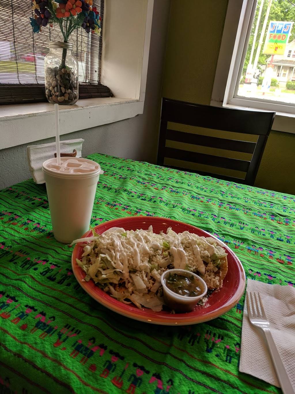 Coyas Cafe | restaurant | 4320 4th Ave, Moline, IL 61265, USA | 3097497626 OR +1 309-749-7626