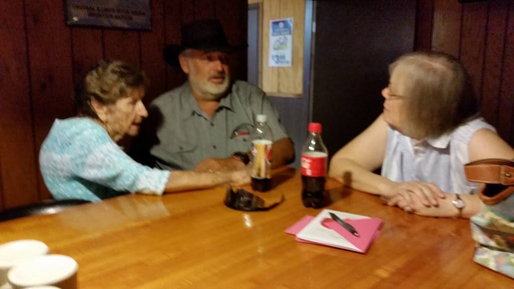 Bunkers LLC | restaurant | 220 Old Rte 36, Illiopolis, IL 62539, USA | 2174865100 OR +1 217-486-5100