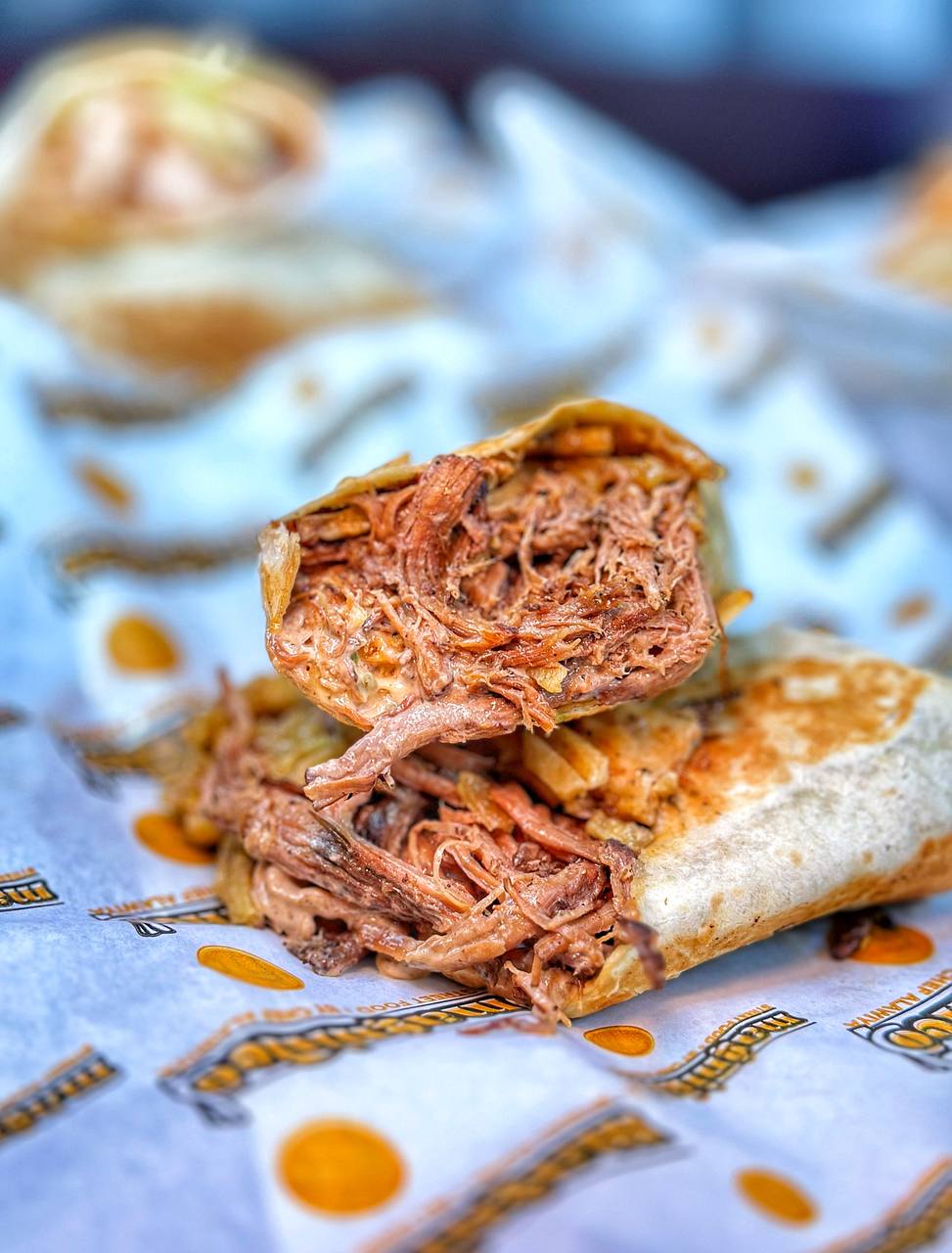 Magnifico Street Food | restaurant | 14492 Pearl Rd, Strongsville, OH 44136, USA | 2344004996 OR +1 234-400-4996